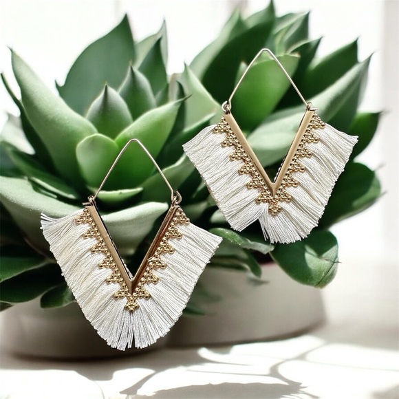 Boho Chic Off-White Tassel Earrings on Gold - Picture 3 of 5